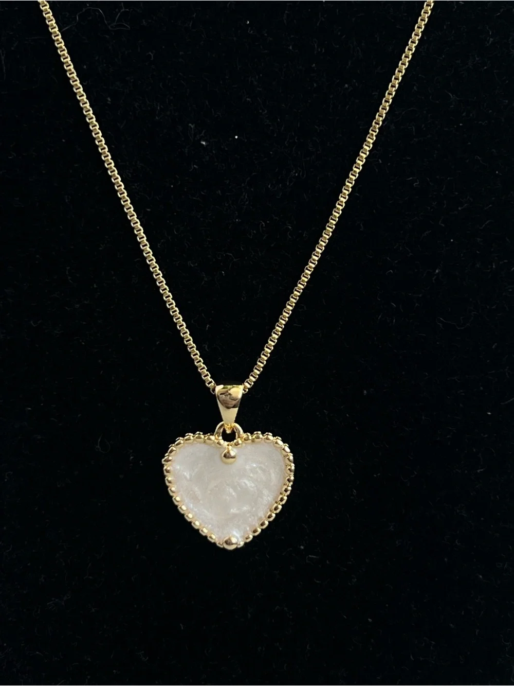 🩷-Gold Heart Pendant Necklace with White swirly Stone